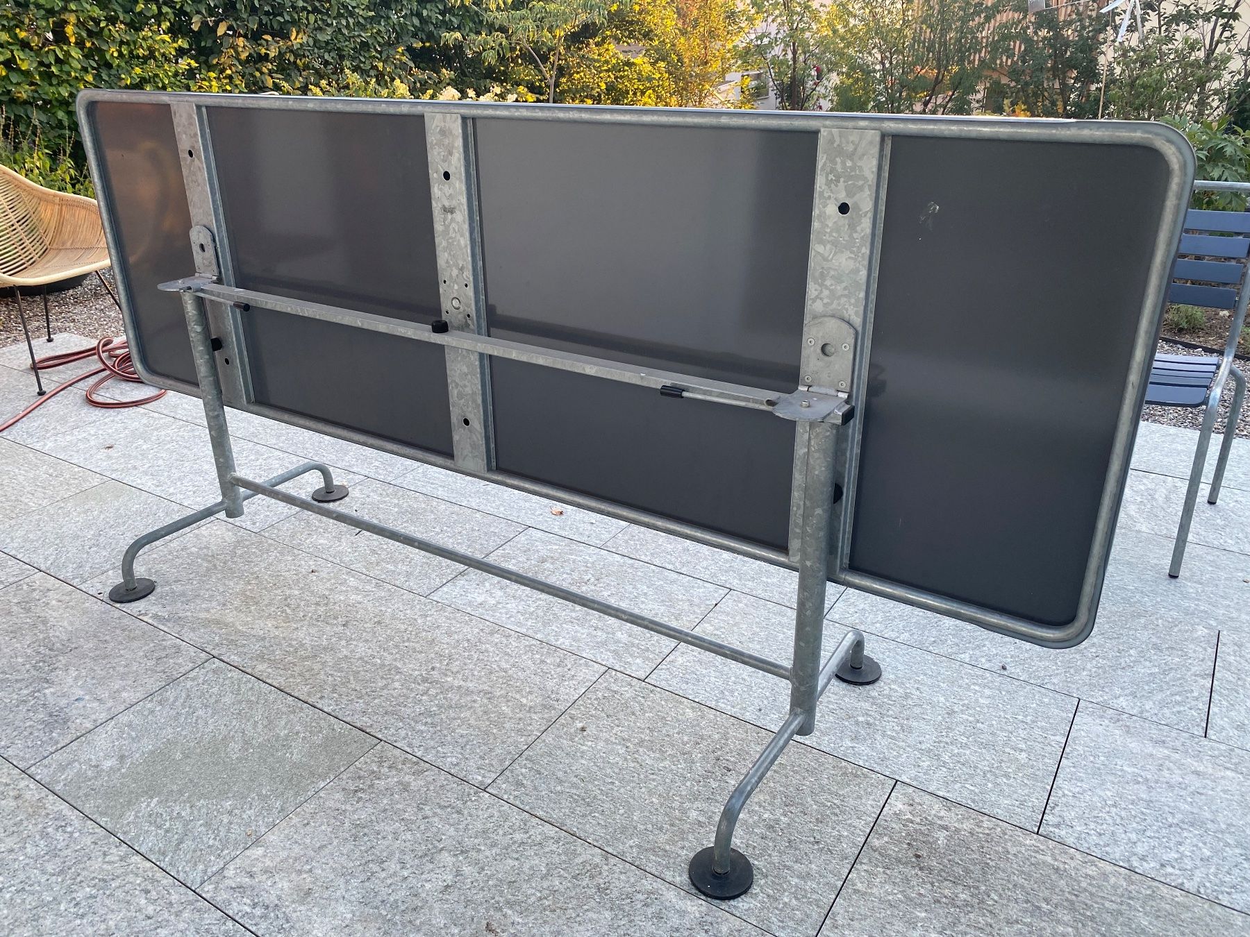 Atelier Alinea Tische: Alinea-Gartentisch Länge 240cm mit 6 Stühlen – Gebraucht aus Binningen von schmidt-m 2