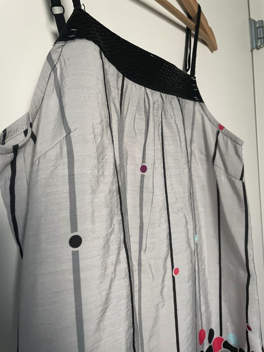 Vero Moda Top: Leichtes Sommertop mit Pailletten 38 – Usato da Birmensdorf ZH venduto da pau_j8pr 3