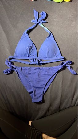 Blauer Bikini zum Binden, Grösse L, Sommer Must-Have!