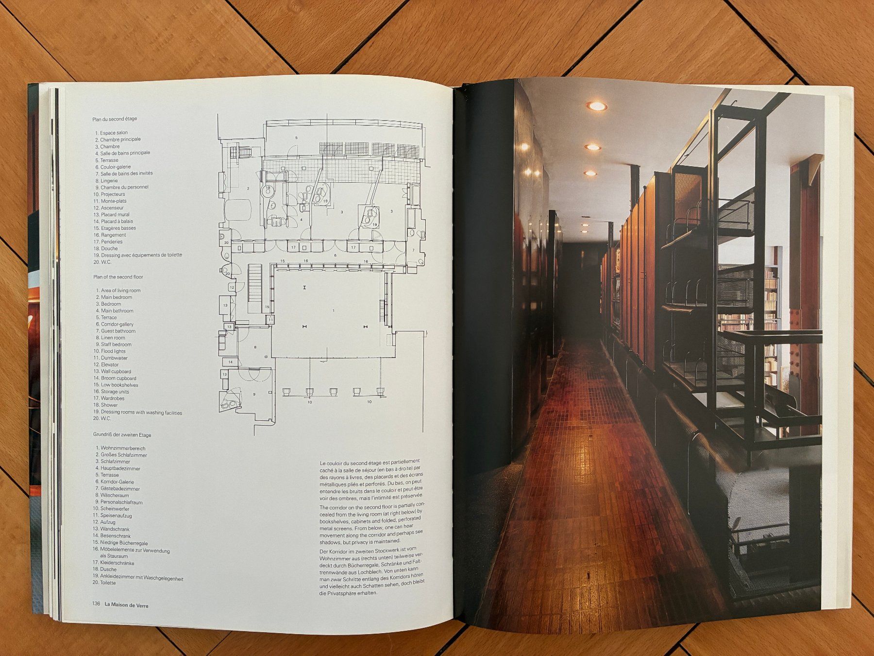 Libri: Architektur Buch: PIERRE CHAREAU – Usato da Lugano venduto da gio.yo 9