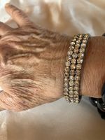Vintage Armspange mit synthetischen Steinen
