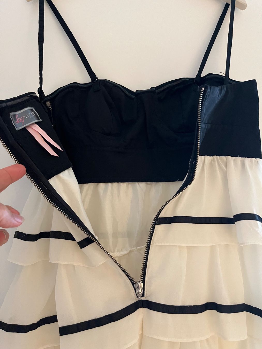 Vestiti: Schickes Kleid von Lipsy Gr UK8/EU36 – Usato da Luzern venduto da Sono2 7