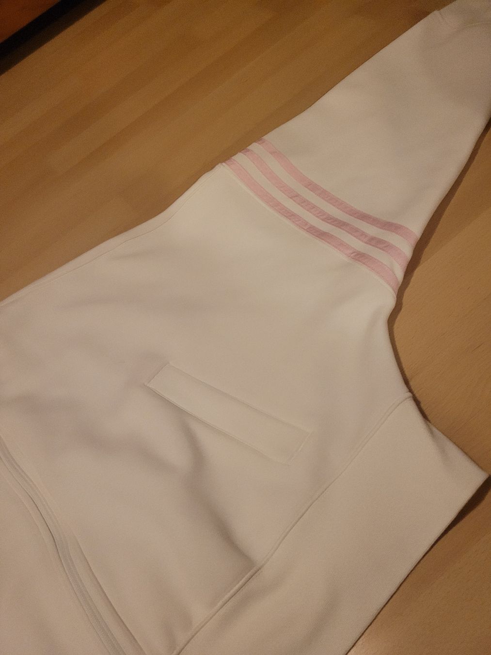 Adidas Giacche: Adidas Damenjacke – Usato da Diepoldsau venduto da Kashikoi 1