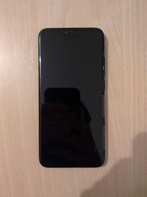 Telefoni cellulari / Smartphones: Huawei Honor 10 inkl. Hüllen – Usato da Luzern venduto da distract 1