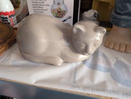  Dekoration Katze liegend