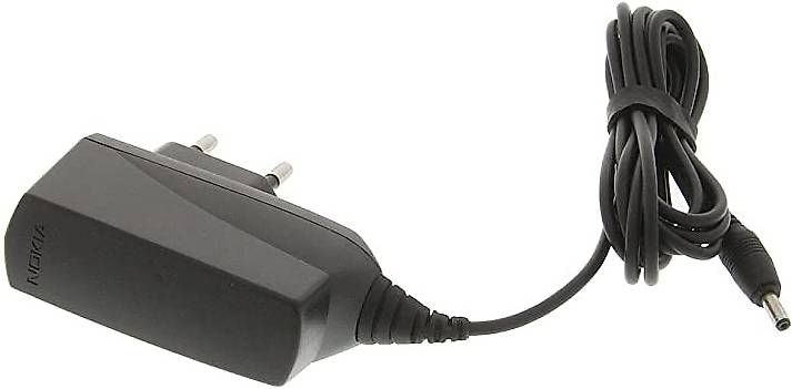 Caricabatterie: Ladegerät zu NOKIA 7250i – Usato da Bern venduto da urs_x8c8 1