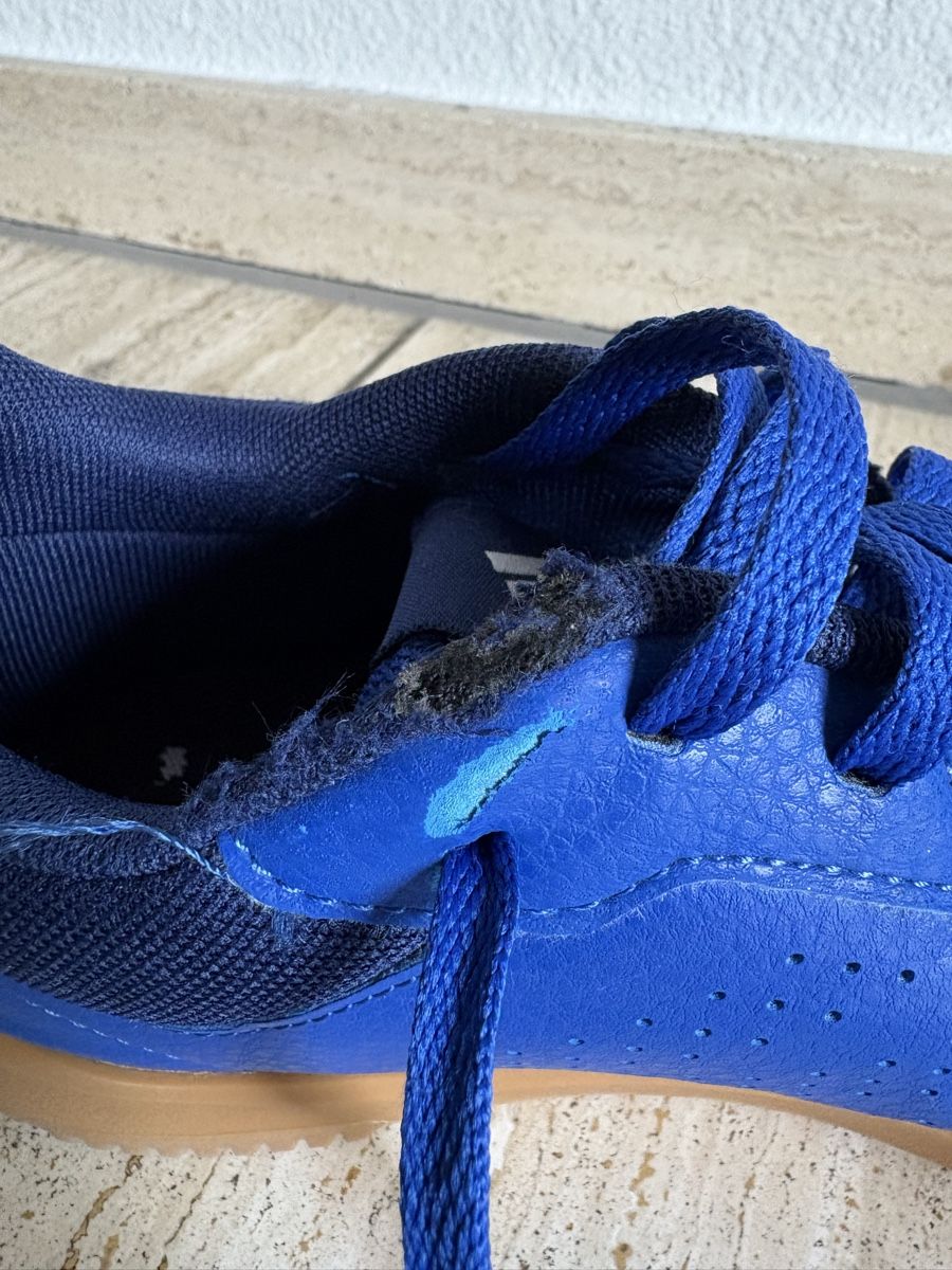Adidas Scarpe per ragazzi: Adidas Hallenturnschuh Gr.40 – Usato da Nürensdorf venduto da Yellowstone09 5