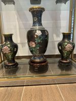 Tryptique de vases chinois en cloisonné