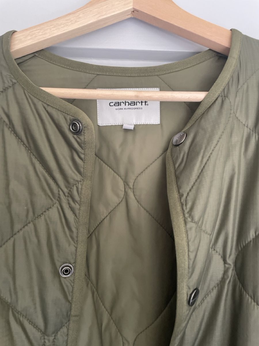 Carhartt Cappotti: Carhartt Steppjacke Jacke olive – Usato da Zürich venduto da M500ZH 1