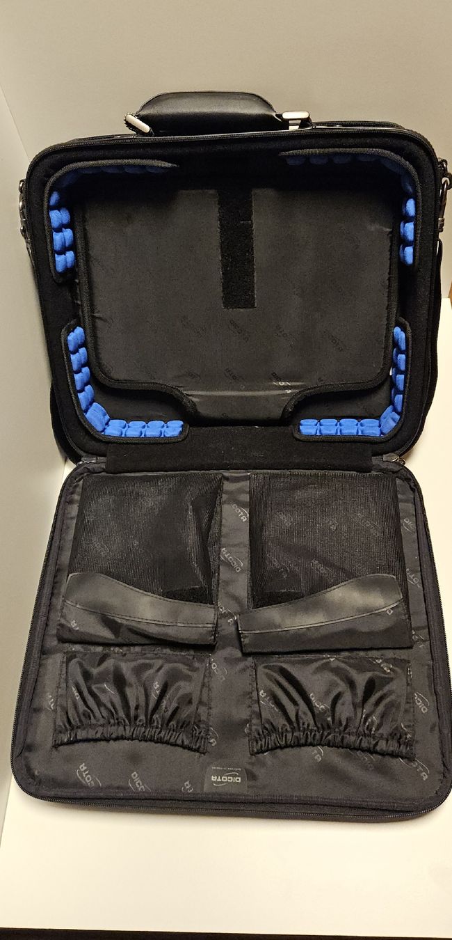 Borse: DICOTA Premium Laptoptasche / Notebooktasche Schwarz  – Usato da Flühli LU venduto da Ekemara 1