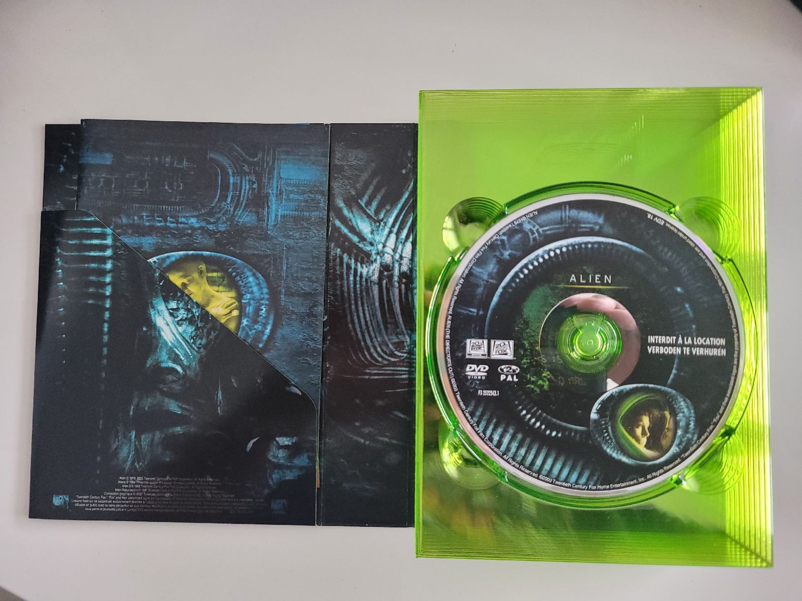 Tutti i DVDs: Coffret Alien Quadrilogy 9 DVD - Édition Collector Parfaite! – Usato da Morges venduto da PascRoch 1