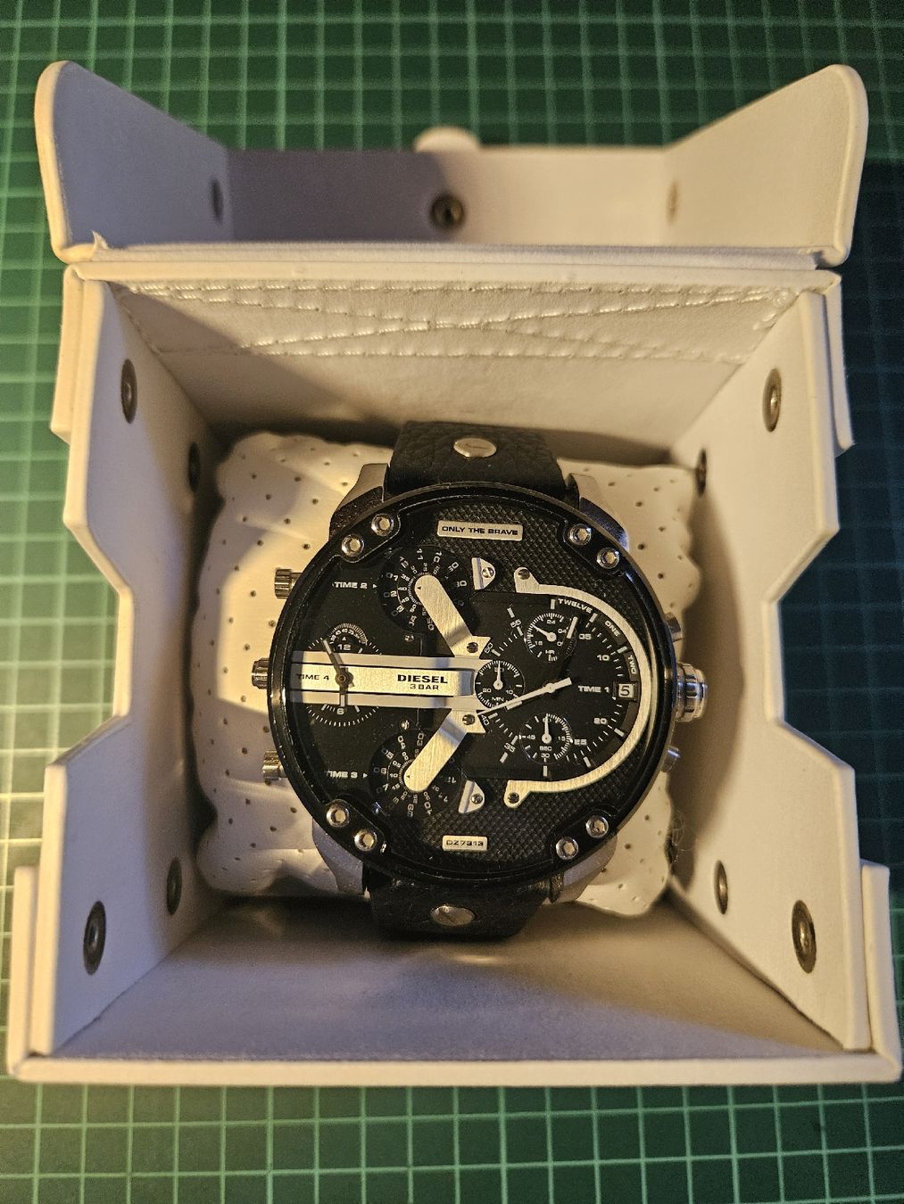 Diesel Uhren: Diesel, ONLY THE BRAVE – Neu und originalverpackt aus Zwingen von mas_67v8