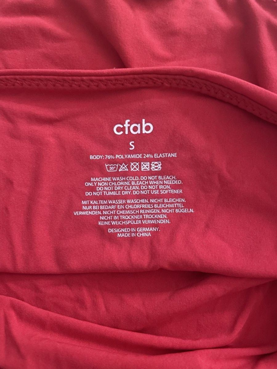 Travi: Rotes Spitzentop, cfab, Grösse S, neuwertig – Nuovo e nell'imballaggio originale da Zürich venduto da dan_g5td 2