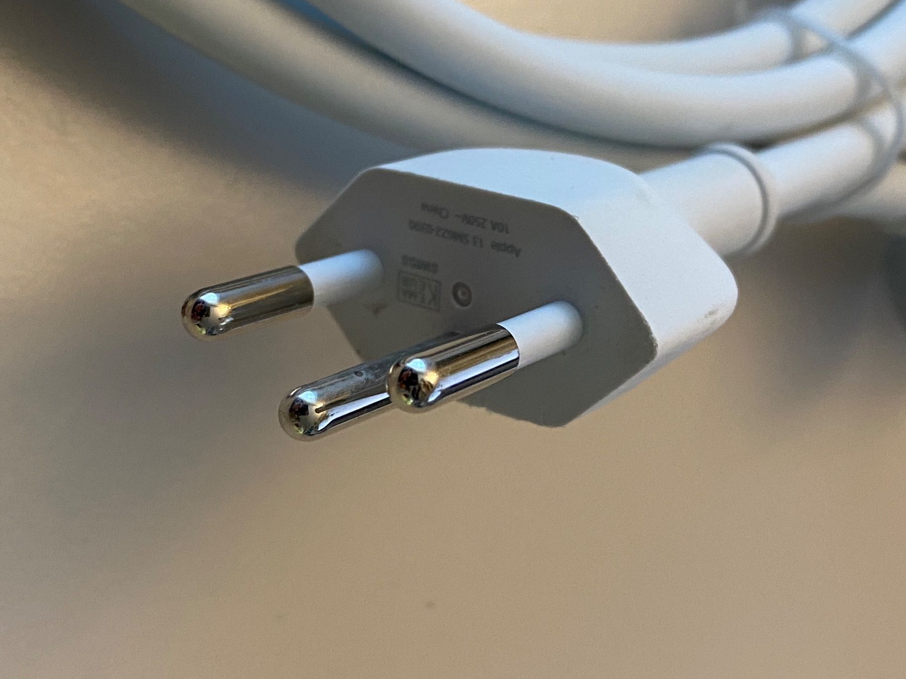 Apple Kabel: Apple iMac Stromkabel neuwertig, ca. 1.80m – Gebraucht aus obfelden von garenipa 3