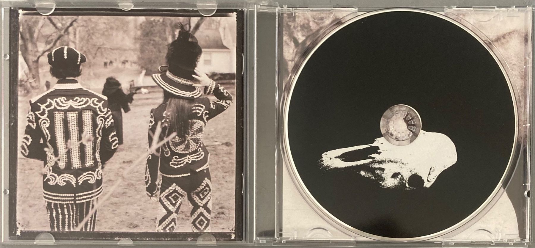CDs: THE WHITE STRIPES - ICKY THUMP – D'occasion à Poliez-Pittet par Newtown-Records 2