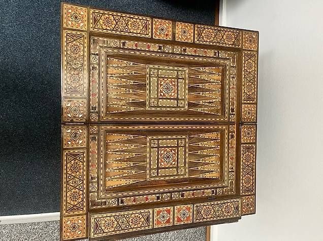 Tavoli: Magnifique table de jeu orientale – Usato da Les Acacias venduto da kim_2dxt 4