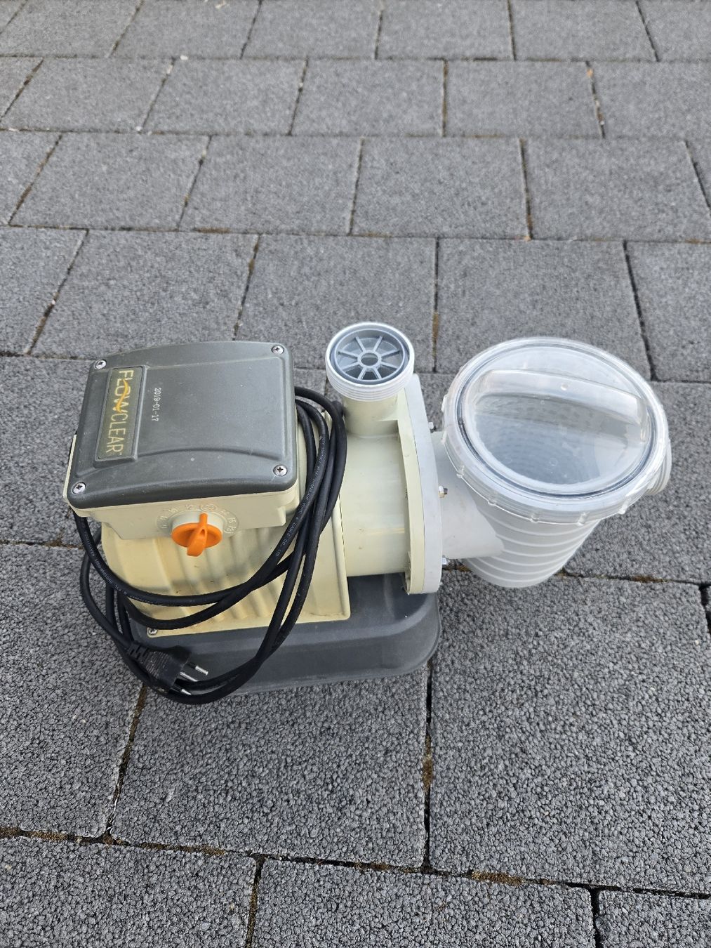 Bestway Accessoires de piscine: Poolpumpe - Sandfilteranlage – D'occasion à Derendingen par Waterfighter 2