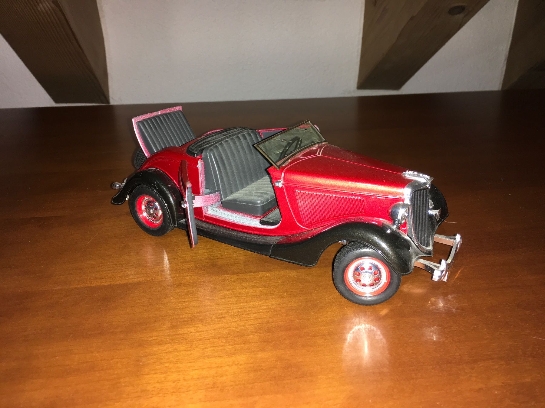Ford Modellini d'auto: Ford V8 - 1/18 – Usato da Wohlen AG venduto da PrivatSammlung 2