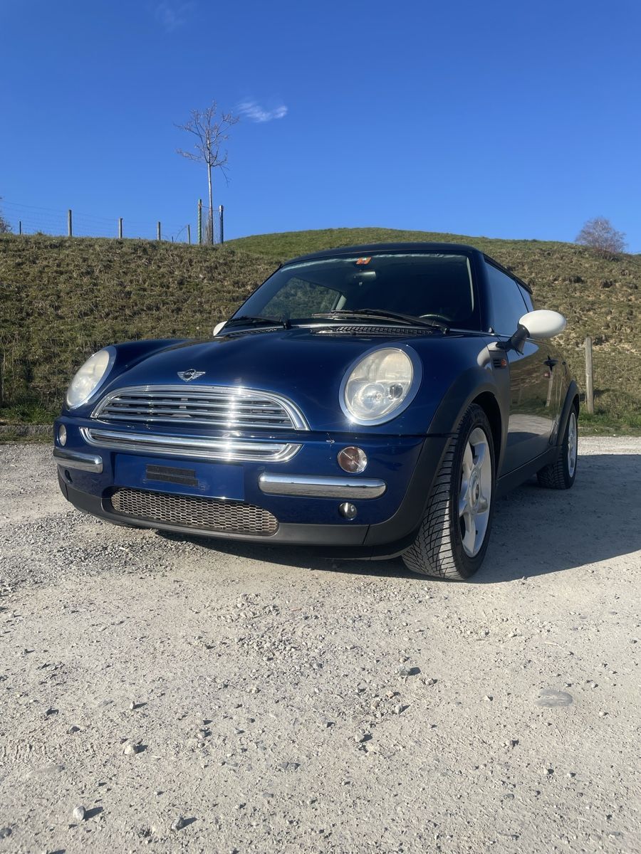 Mini Autos: Mini Cooper 1.6 R50 – Gebraucht aus Gossau SG von 52962 1
