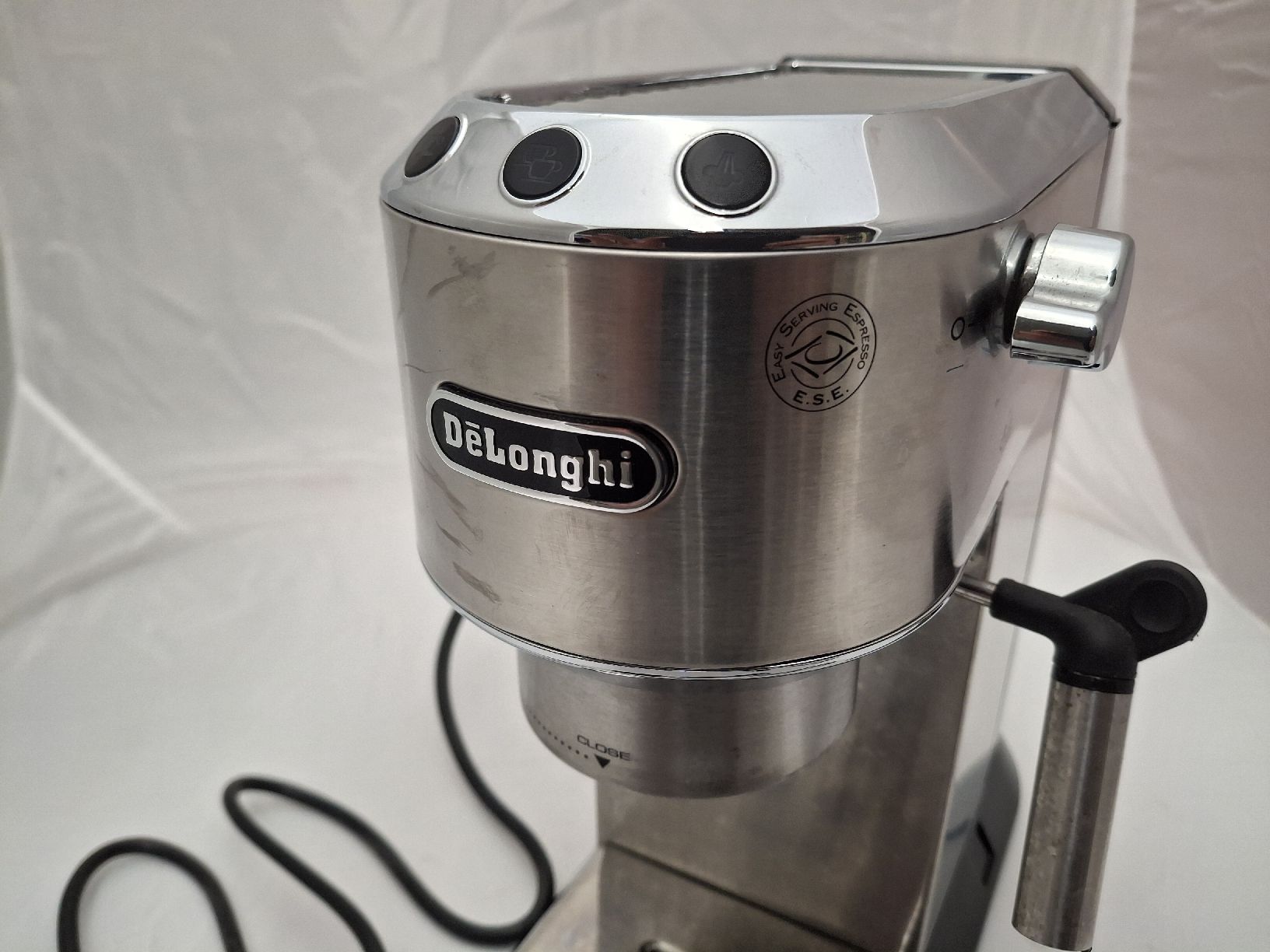 De'Longhi Kaffeemaschinen & Espressomaschinen: DeLonghi EC680.M Espressomaschine Edelstahl – Gebraucht aus Fislisbach von HurtiBrocki 2