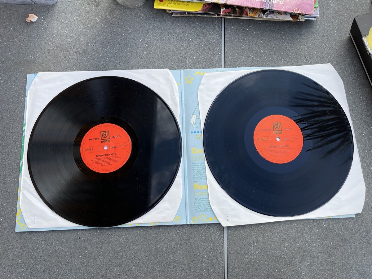 Dischi in vinile: Schallplatte Party Hits – Usato da Sempach venduto da Nimsaj5 5