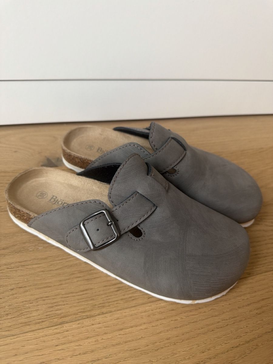 Chaussures hommes: Hausschuhe Grösse 38 – D'occasion à Hochfelden par man_6d68