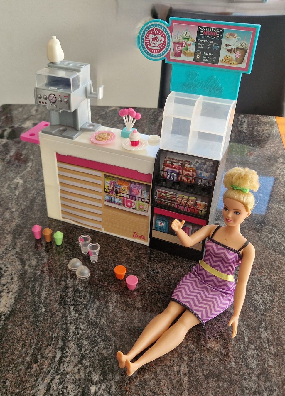 Spielzeuge: Barbie Kiosk mit Puppe – Gebraucht aus Wangs von dr74 1