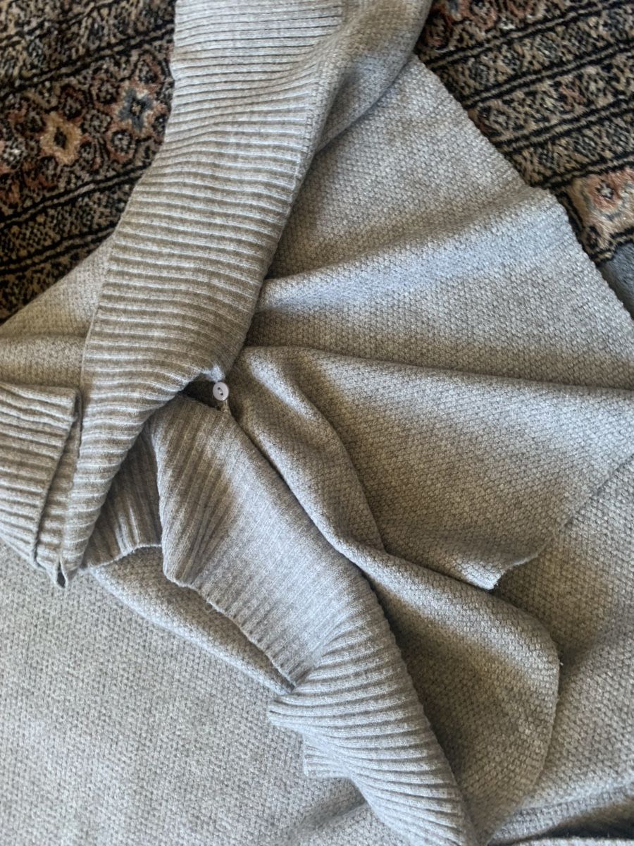 Maglioni & Felpe: SUIJO Poncho gr M – Usato da Gutenswil venduto da Bregenzer8610 1