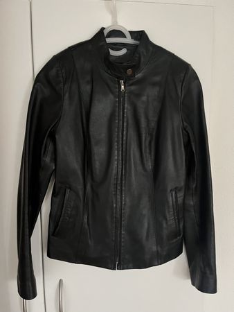 Schwarze Lederjacke Gr. M, wie neu