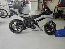 Yamaha R1 RN19