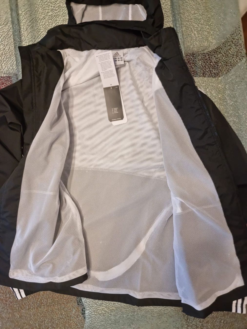 Adidas Jacken: Adidas Jacke – Neu und originalverpackt aus Luzern von Reni025 9