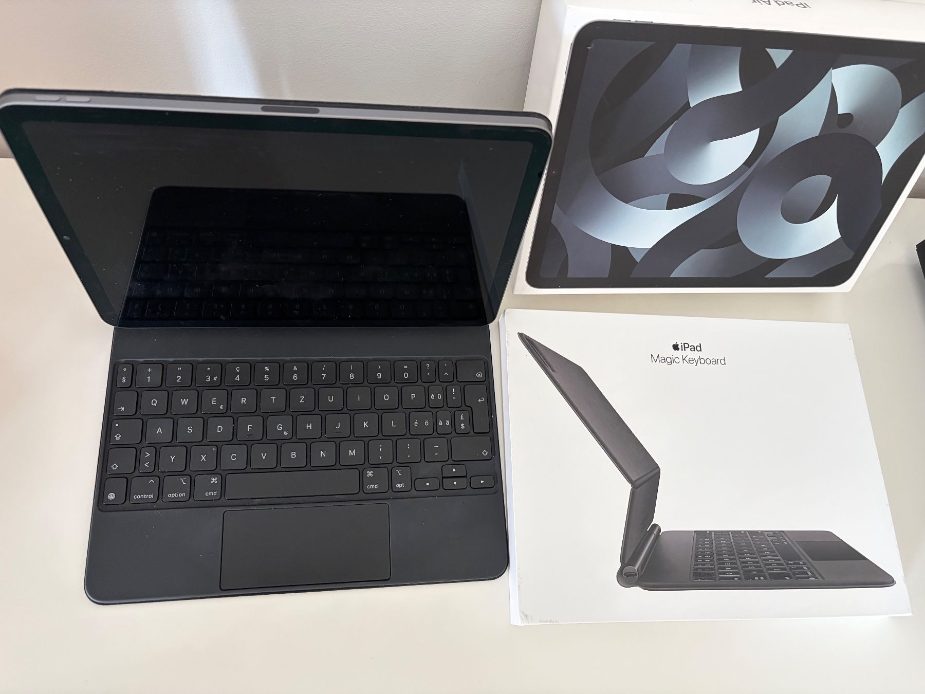Apple Tablet PC: iPad Air 5. Gen. 64 GB Space Grau + Magic Keyboard – Usato da Locarno venduto da redwingsdetroit