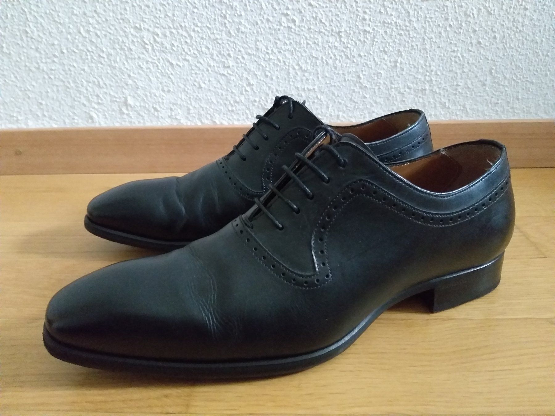 Scarpe da uomo: FINSBURRY Chaussures / Schuhe     Pointure / Nummer 40,5 – Usato da Cossonay-ville venduto da Super-Price-Quality 2
