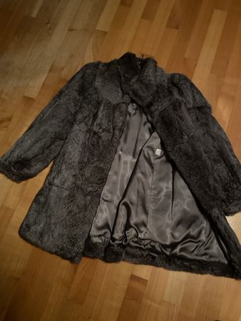 Kaninchen-Pelzmantel