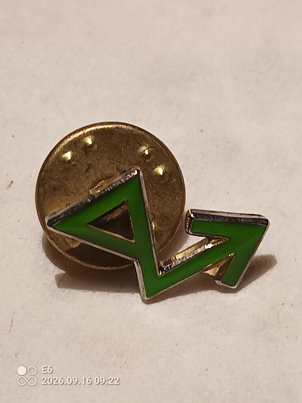 Placchette & Badge: Pin Akad – Usato da Zürich venduto da Mitzi6