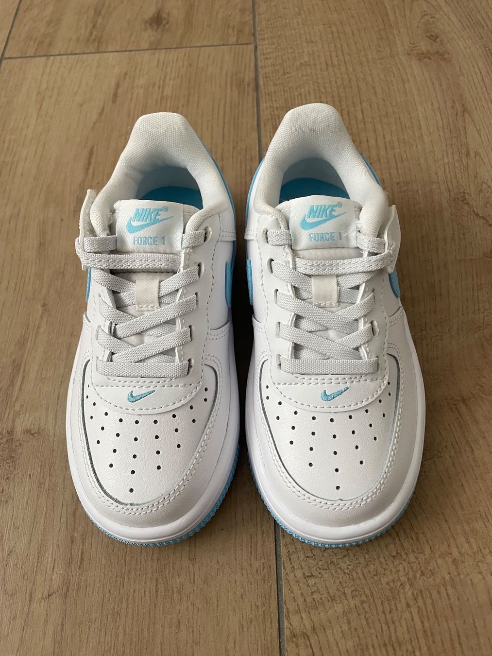 Nike Schuhe für Jungen: Nike Force 1 Low Easyon Gr. 28 NEU – Neu und originalverpackt aus Waltenschwil von hansnine 1