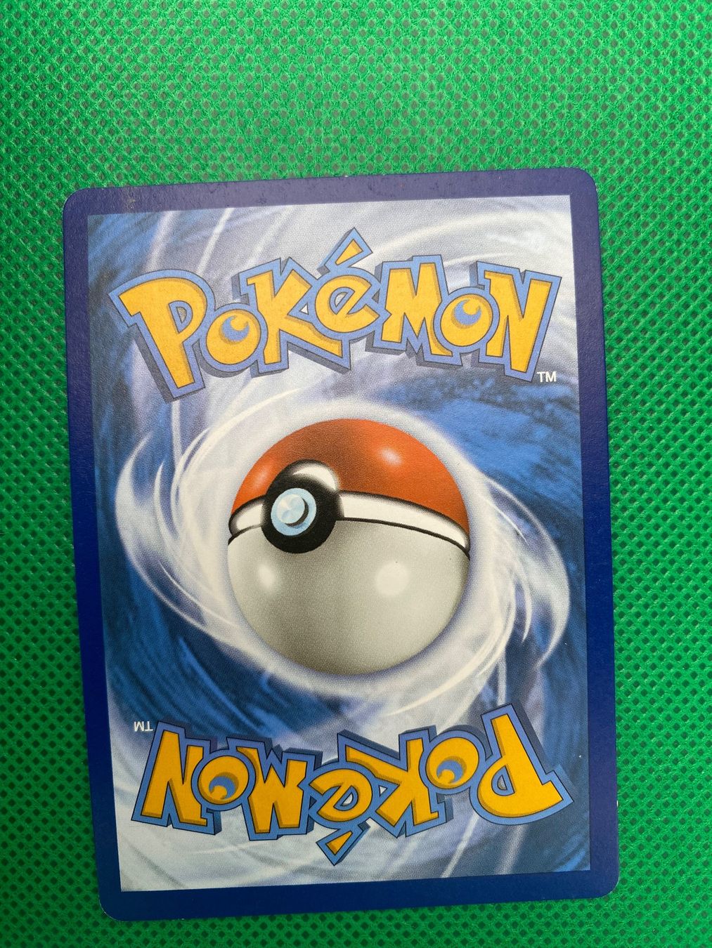 Pokémon Carte collezionabili: Victini V (SWSH 104) – Usato da Wermatswil venduto da finest112 1
