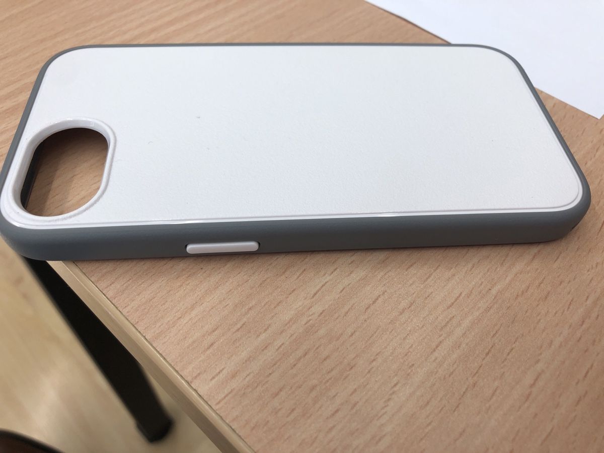 Cover & Protezioni schermo: Iphone 16e hülle – Nuovo e nell'imballaggio originale da Biel/Bienne venduto da useit 1