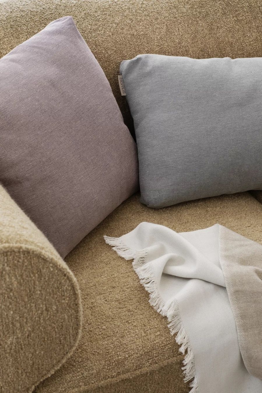 Coperte: BLOMUS Sofadecke Wohndecke NEA - Auswahl – Nuovo (secondo la descrizione) da Kägiswil venduto da nick333 7