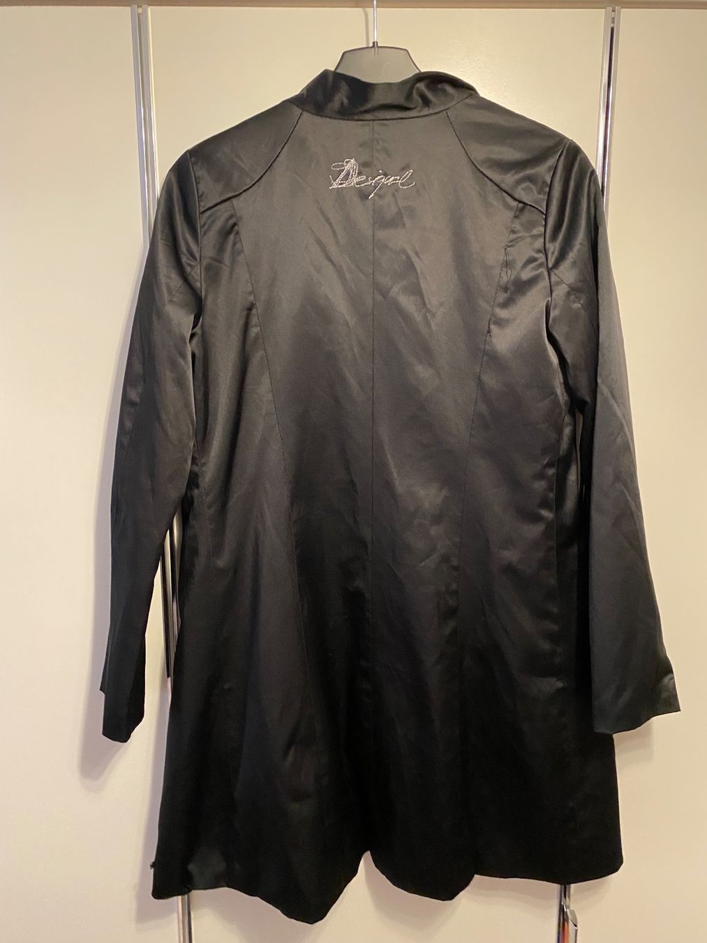 Desigual Giacche: Desigual Damen Jacke gr.40 – Usato da Pfungen venduto da Sheki56 1