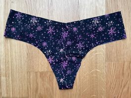 Victoria’s Secret No Show Thong M NEW
