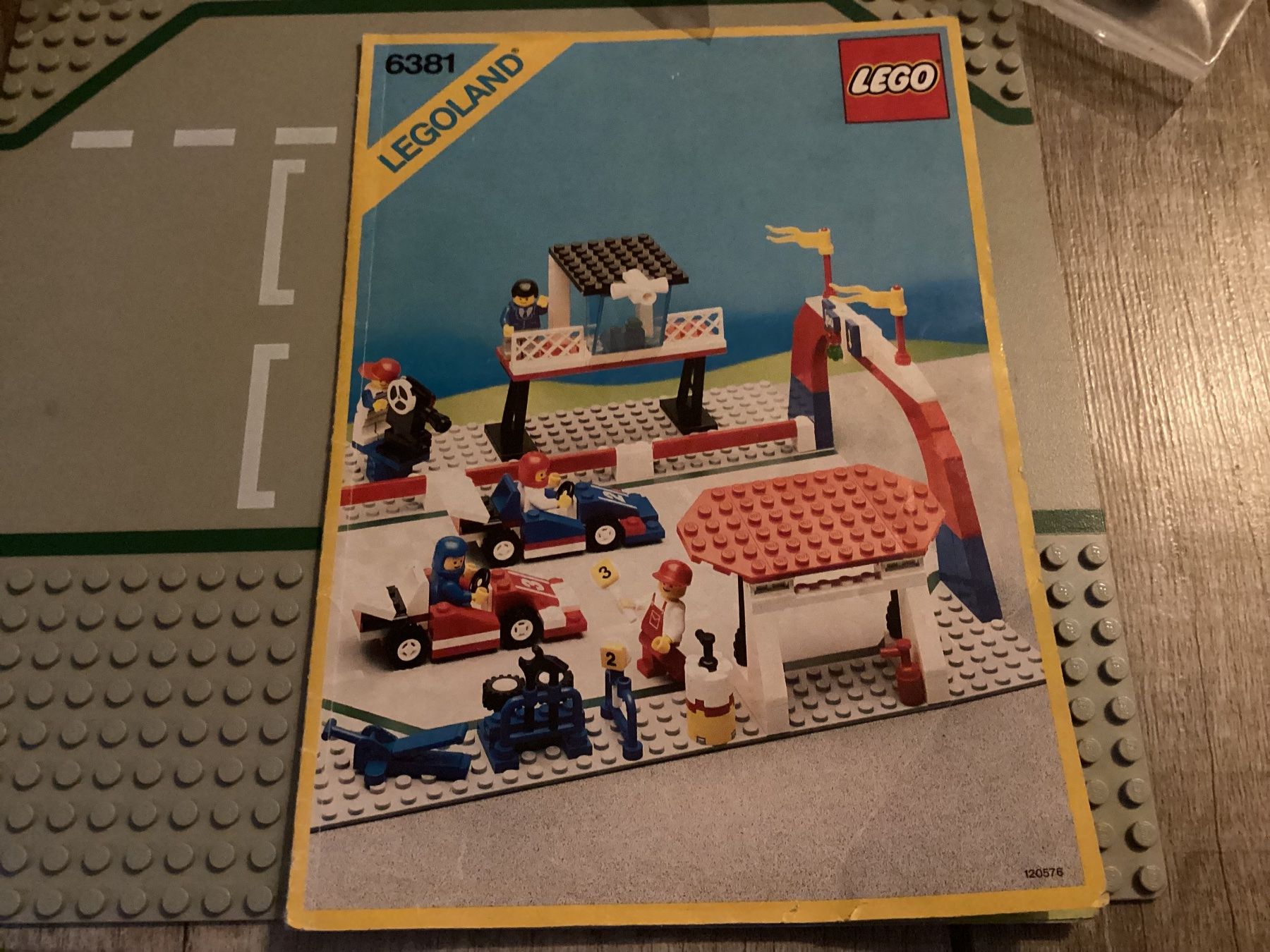 Legoland Kit di costruzioni: Lego 6381 von 1987 Racing Speedway – Usato da Glarus venduto da Folienjoe24 1