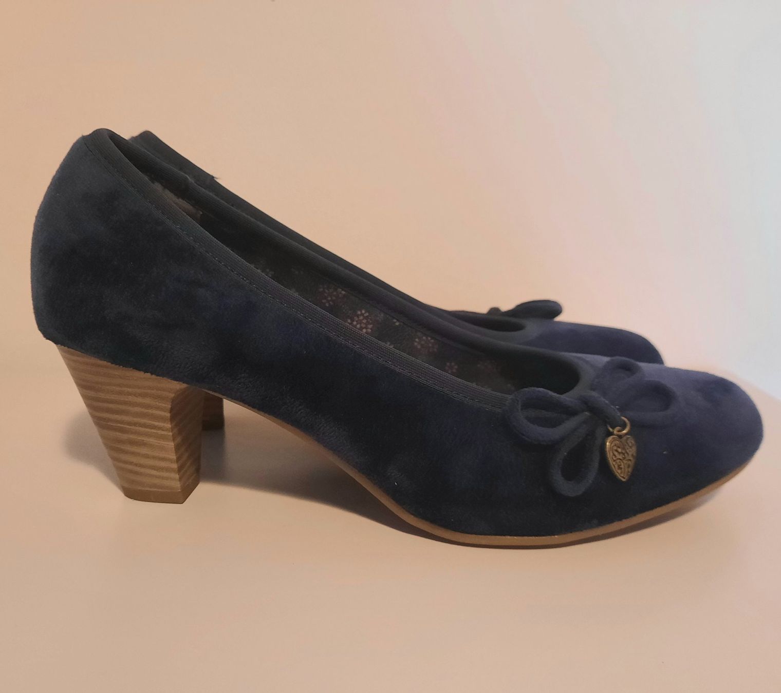 Damenschuhe: Damenschuhe mit absatz – Gebraucht aus Zürich von ONVA-RE-USE 4
