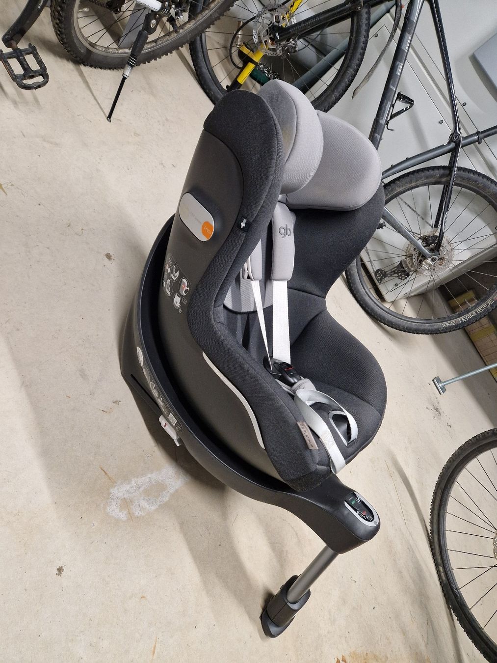 Seggiolini per auto: GB Vaya 2 i-Size Kindersitz – Usato da Bargen BE venduto da flo_8cv6 2