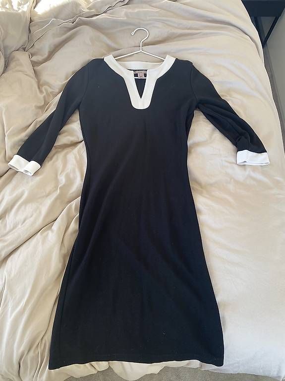 Kleider: Schwarzes Kleid Grösse 36 – Gebraucht aus Zürich von SerainaVon