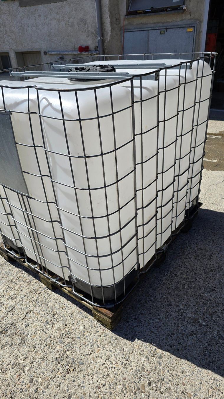 Sonstiges Fahrzeugzubehör: Container 1000L IBC mit Gitterkorb Zustand gebraucht – Gebraucht aus Uesslingen von Jomot0 1