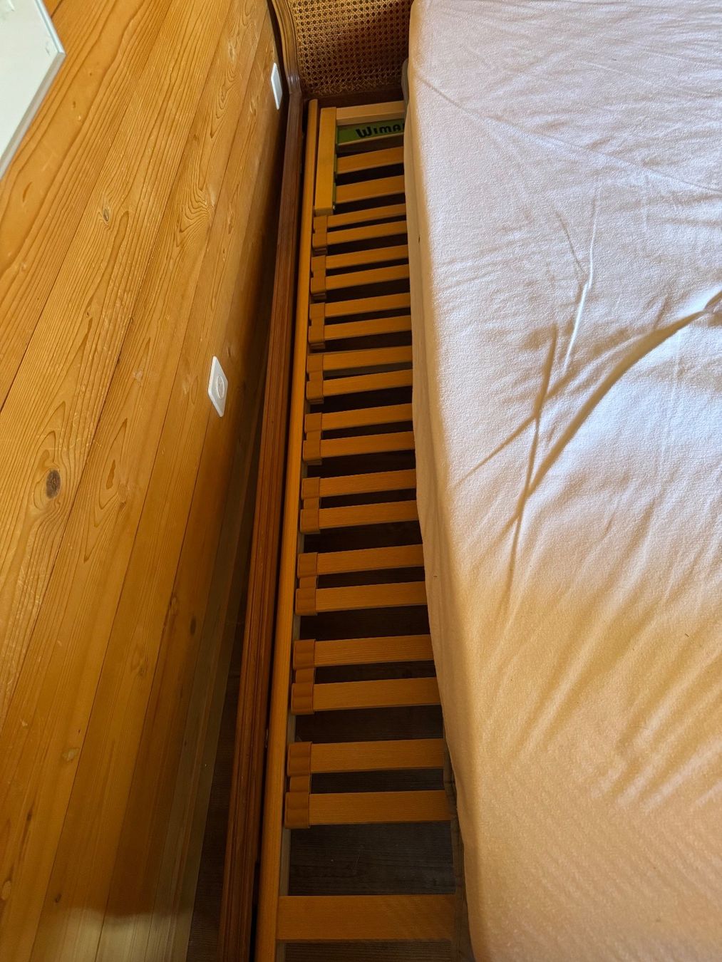 Lits: Antikes Bett mit Wienergeflecht – D'occasion à Zweisimmen par kakibe 2