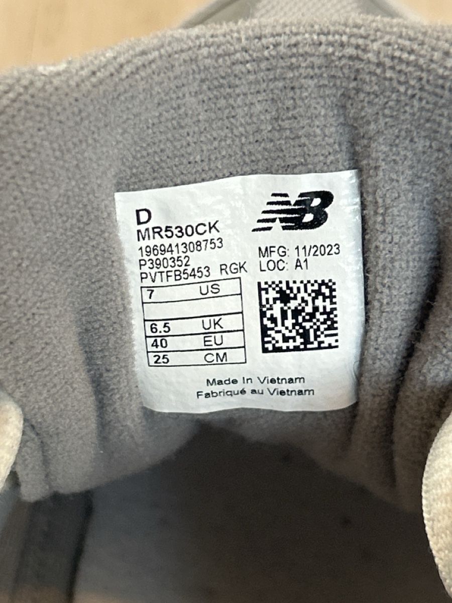New Balance Damenschuhe: New Balance Schuhe – Neu (gemäss Beschreibung) aus Benken ZH von Schaf108 2