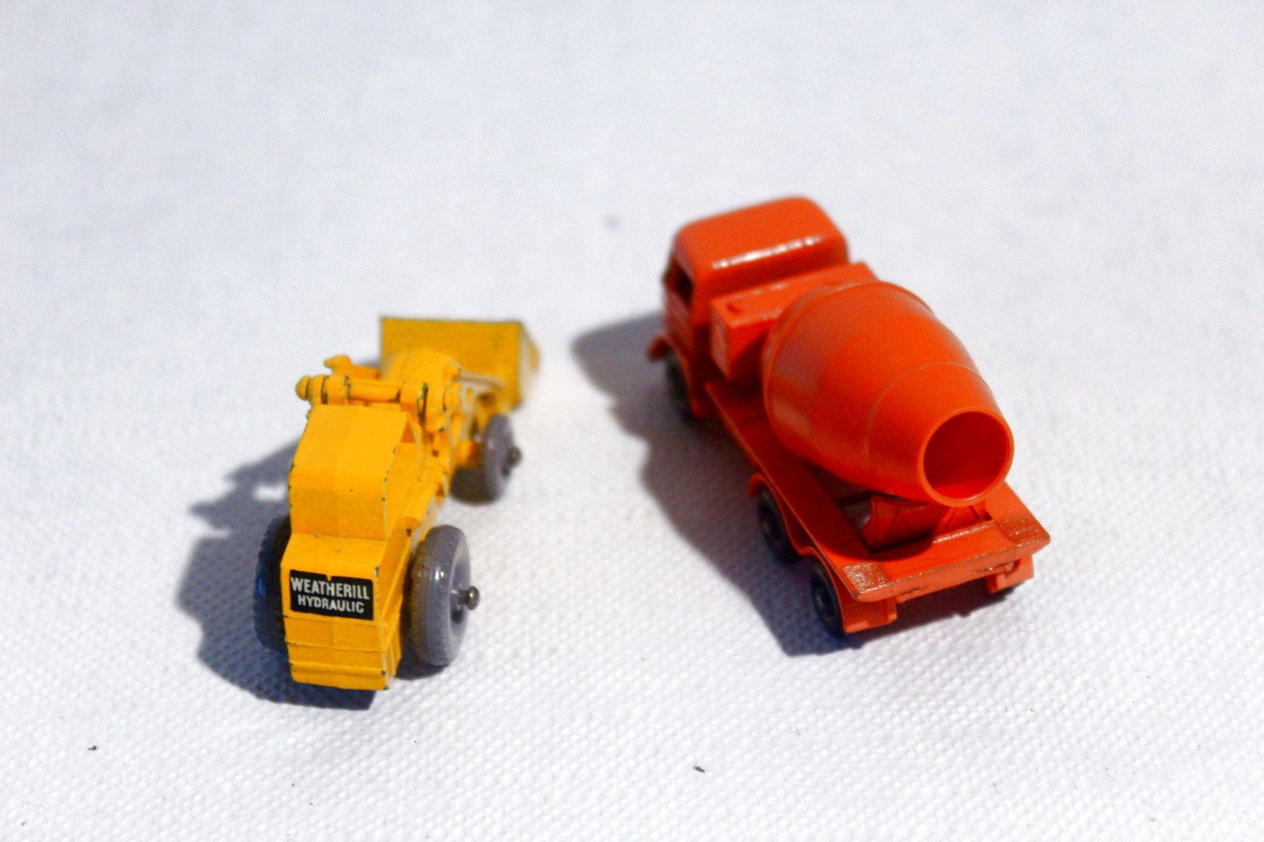 Lesney Spielzeuge: Vitrinen - Modelle: LESNY 24 & 26 - Matchbox - Modelle, – Gebraucht aus Bern von kultiges 1