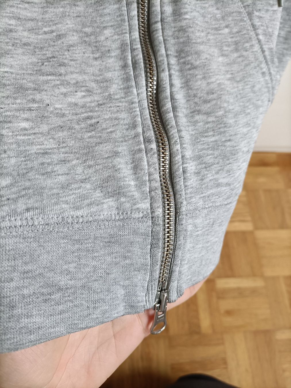 Nike Jacken: Nike Zip Damen-Hoodie, Grau, Gr. S – Gebraucht aus Zürich von taniayyo 5